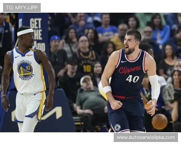 祖巴茨亮眼首秀布克豪取43分 祖巴茨亮眼首秀布克豪取43分